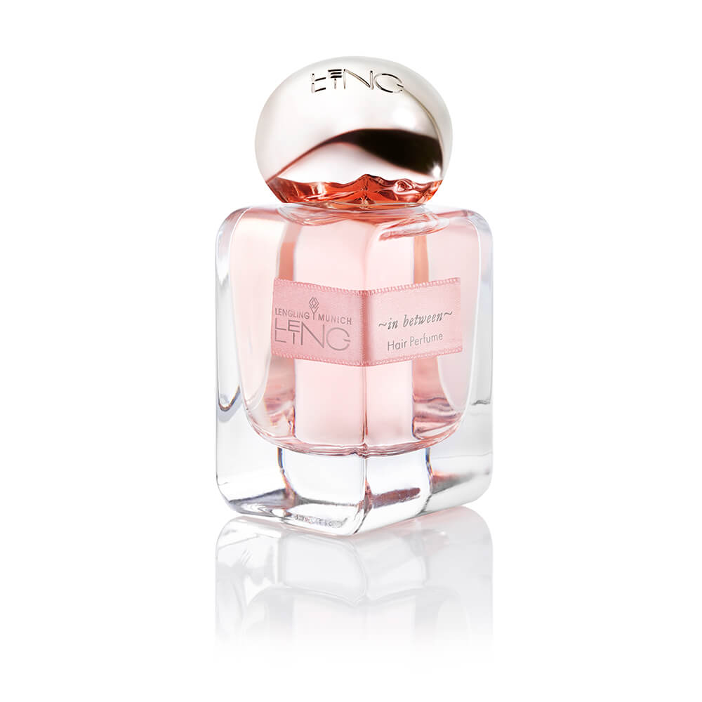 lengling-munich-in-between-hair-perfume-haarduft-mit-pflege image 1